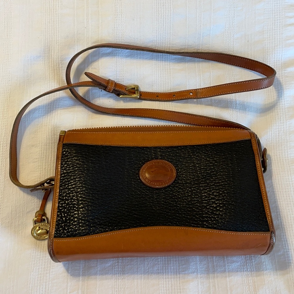 Vintage Dooney and Bourke Crossbody